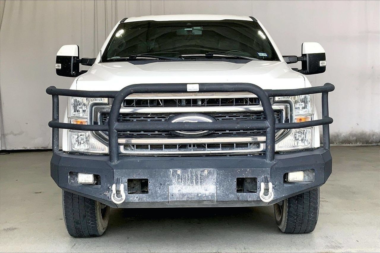 Used 2022 Ford F350 Lariat w/ Lariat Value Package AWD/4WD image 3
