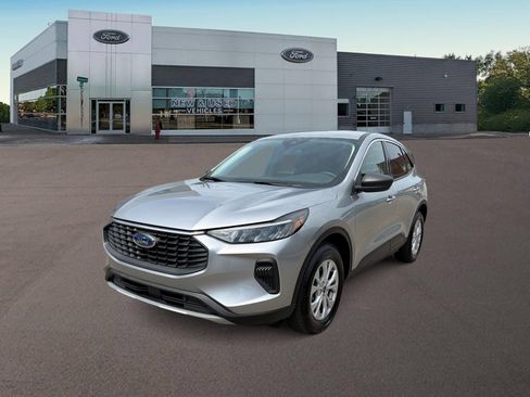 Used 2024 Ford Escape Active AWD/4WD image 5