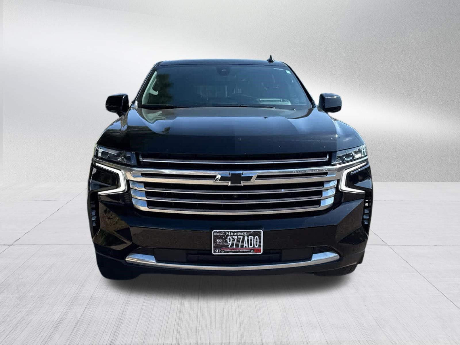 Used 2021 Chevrolet Suburban High Country w/ Premium Package AWD/4WD image 2