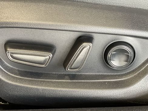 Certified 2025 Toyota Camry SE AWD/4WD image 15