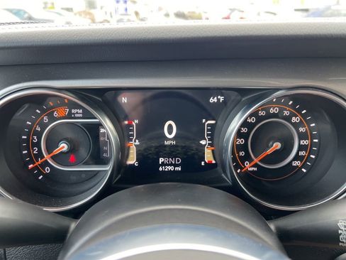 Used 2020 Jeep Wrangler Unlimited Sahara AWD/4WD image 11