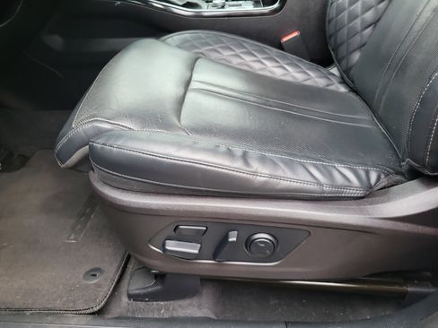 Used 2022 Kia Sorento SX image 5