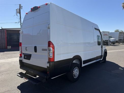 Used 2025 RAM ProMaster 3500 FWD image 3