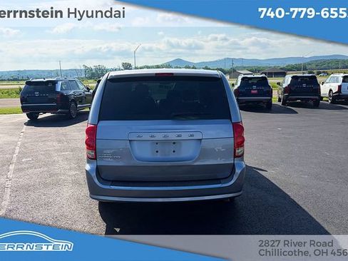 Used 2014 Dodge Grand Caravan American Value Package FWD image 23