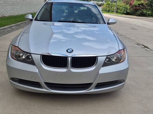 Used 2006 BMW 325i Sedan RWD image 10