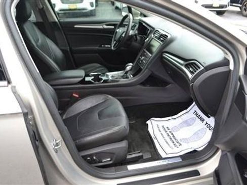 Used 2016 Ford Fusion Titanium FWD image 20