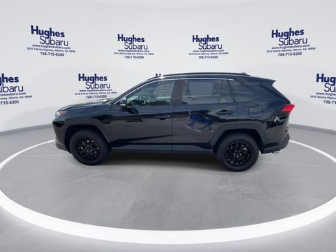 Used 2021 Toyota RAV4 XLE FWD image 7