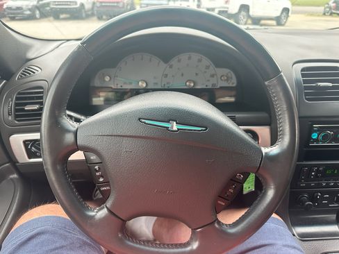Used 2002 Ford Thunderbird RWD image 9