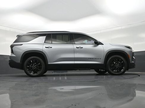 Used 2025 Chevrolet Traverse LT w/ Midnight/Sport Edition FWD image 30