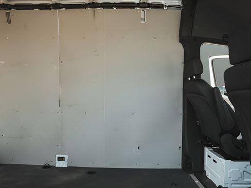 Used 2020 Mercedes-Benz Sprinter 2500 image 7