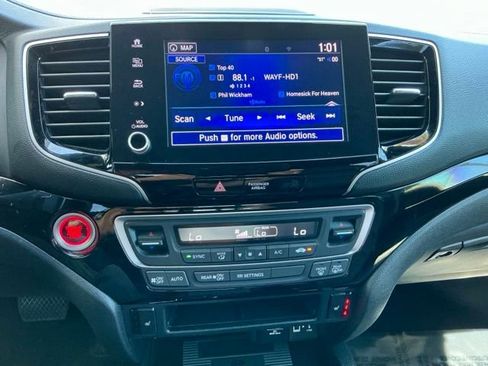 Used 2023 Honda Ridgeline Black Edition image 32