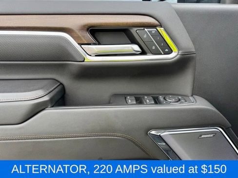 Used 2024 Chevrolet Silverado 2500 High Country w/ High Country Premium Package AWD/4WD image 12