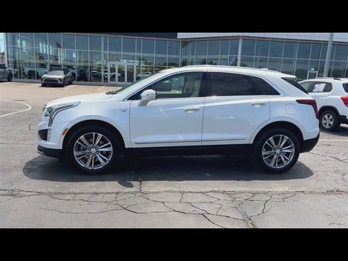 Used 2024 Cadillac XT5 Premium Luxury w/ LPO, Floor Liner Package FWD image 5