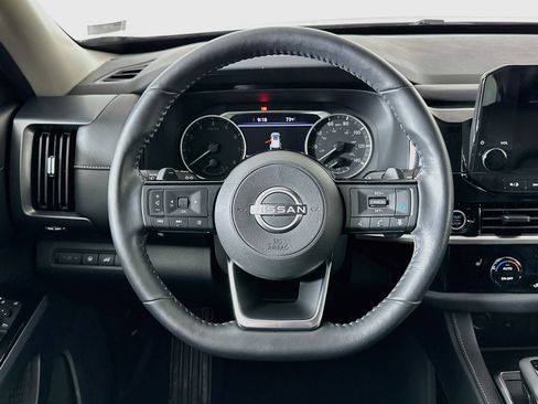 Used 2023 Nissan Pathfinder SL w/ Black Appearance Package AWD/4WD image 18