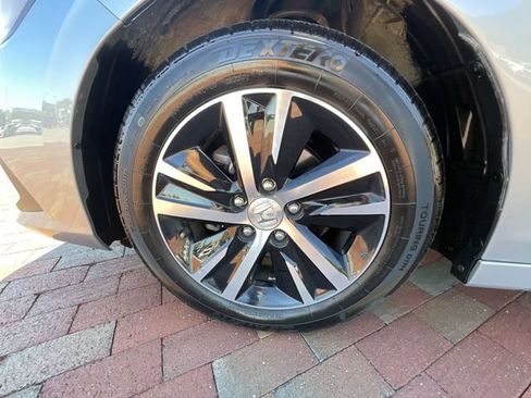 Used 2023 Honda Civic LX image 10