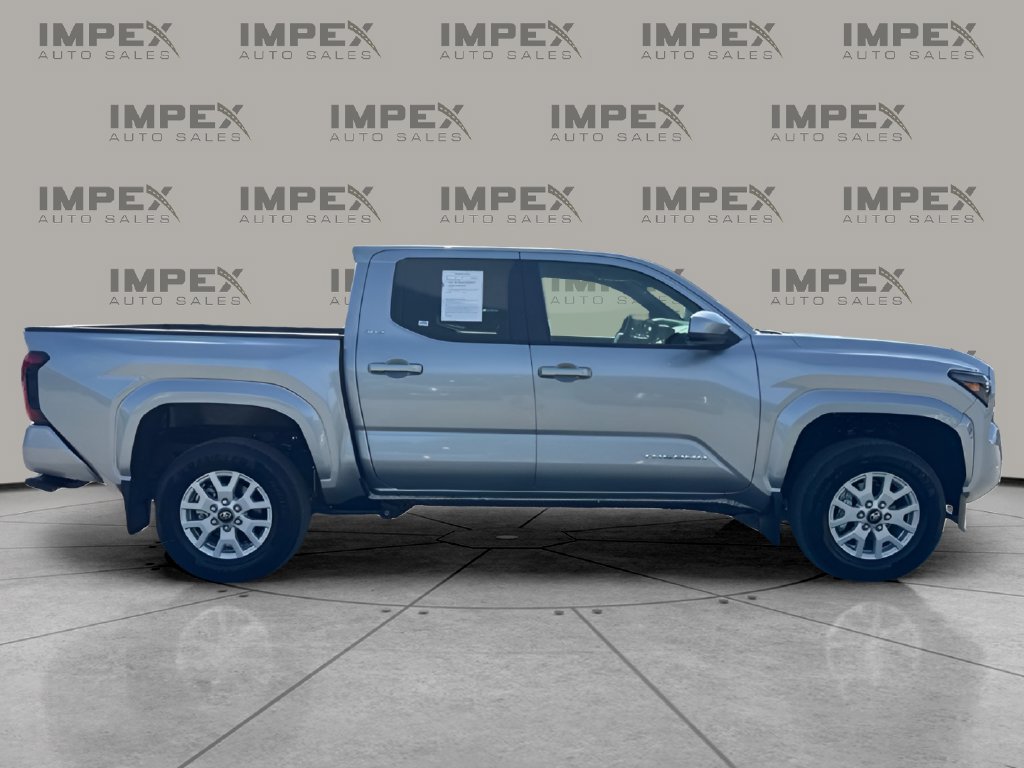 Used 2026 Toyota Tacoma SR5 AWD/4WD image 6