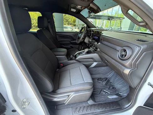 Used 2024 Chevrolet Colorado Trail Boss AWD/4WD image 17