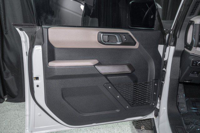 Used 2022 Ford Bronco Wildtrak AWD/4WD image 9
