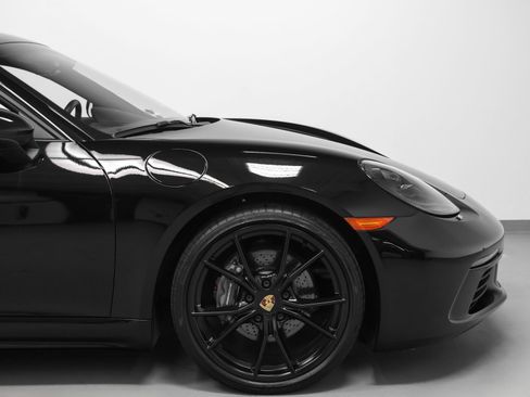 Certified 2022 Porsche 718 Cayman RWD image 14