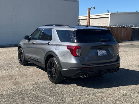 Used 2022 Ford Explorer ST w/ Equipment Group 401A image 4