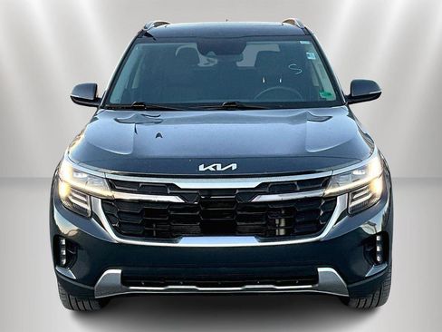 Used 2024 Kia Seltos SX w/ SX Sunroof Package image 3
