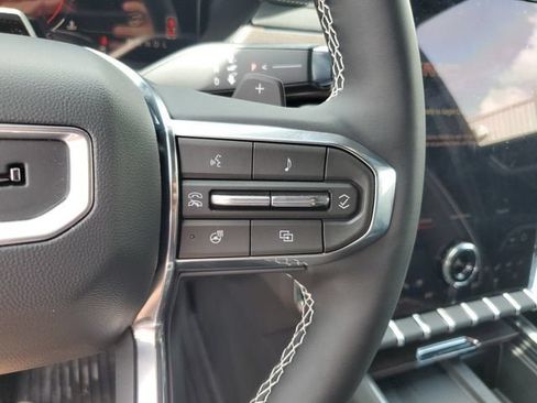 New 2026 GMC Acadia Denali w/ Super Cruise Package FWD image 27
