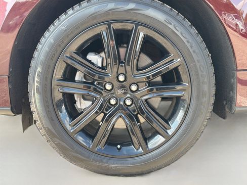 Used 2022 Ford Edge ST-Line image 41