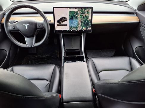 Used 2019 Tesla Model 3 Performance image 11