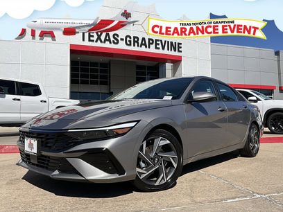 Used 2025 Hyundai Elantra Limited