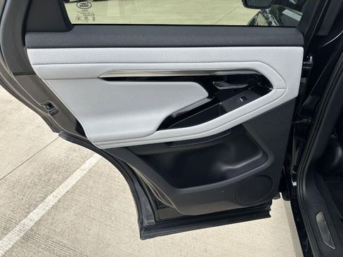 Used 2023 Land Rover Range Rover Evoque R-Dynamic S image 29