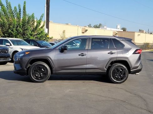 Used 2022 Toyota RAV4 LE w/ Carpet Mat Package (TMS) FWD image 8