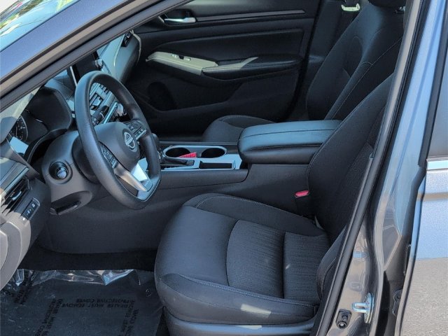 Used 2024 Nissan Altima 2.5 SV FWD image 13