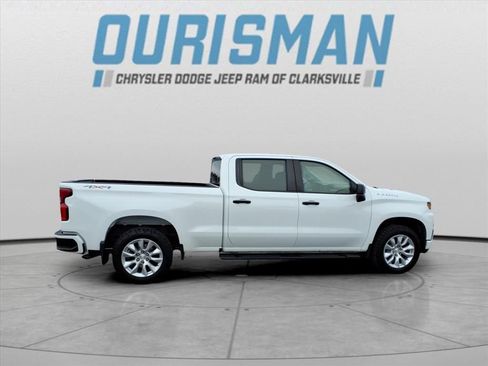 Used 2022 Chevrolet Silverado 1500 Custom image 1