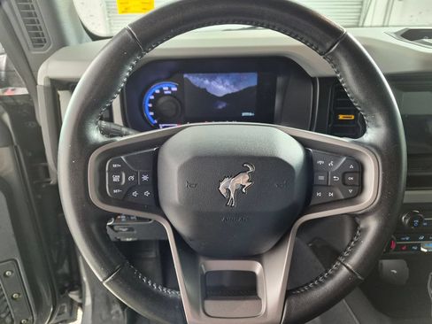 Used 2023 Ford Bronco Badlands w/ Sasquatch Package AWD/4WD image 13