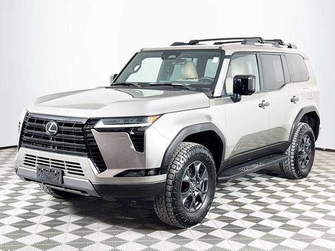 Used 2024 Lexus GX 550 image 1