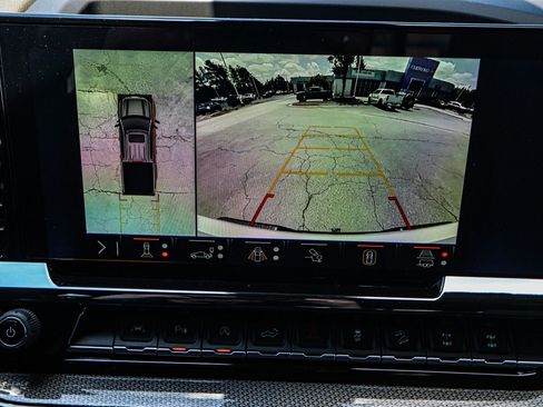 New 2025 Chevrolet Silverado 1500 ZR2 w/ Technology Package image 33