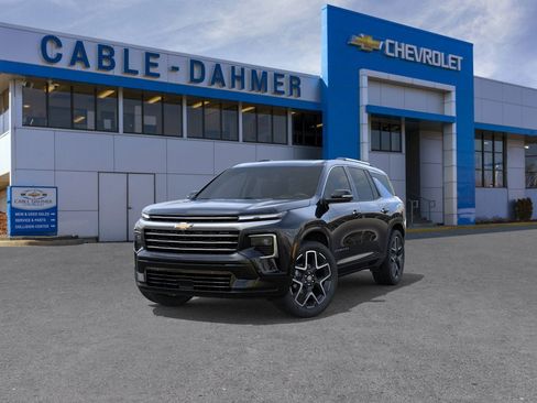 Used 2026 Chevrolet Traverse High Country w/ LPO, Floor Liner Package AWD/4WD image 8