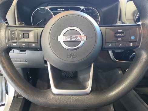 Used 2022 Nissan Rogue SV AWD/4WD image 18