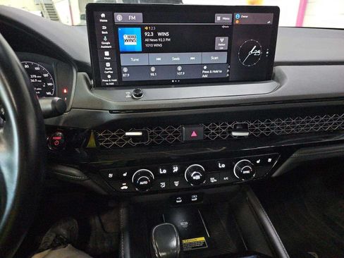 Used 2023 Honda Accord Touring image 8