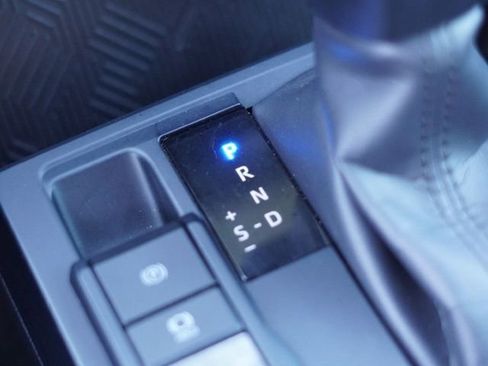 Used 2024 Toyota Tacoma TRD Off-Road image 34