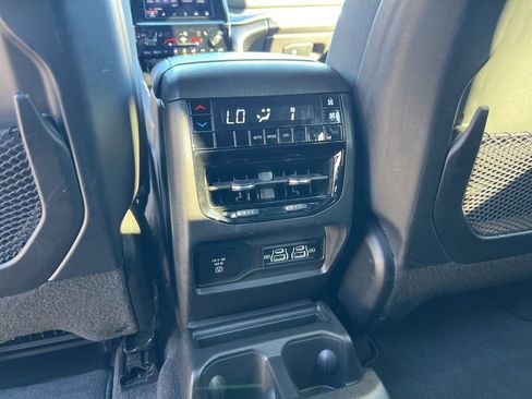 Used 2021 Jeep Grand Cherokee L Laredo image 25