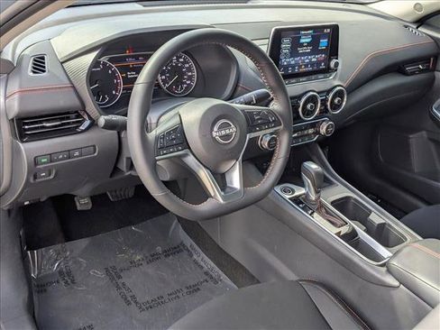 Certified 2025 Nissan Sentra SR FWD image 10