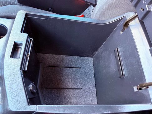 Used 2012 Toyota Tundra 4x4 Double Cab w/ SR5 Pkg image 35