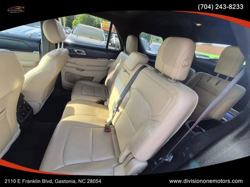 Used 2017 Ford Explorer Limited AWD/4WD image 9