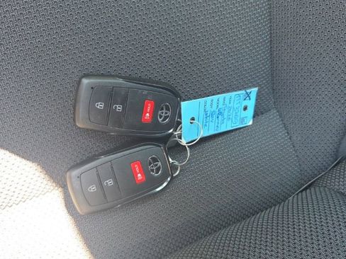 Used 2026 Toyota 4Runner SR5 RWD image 5