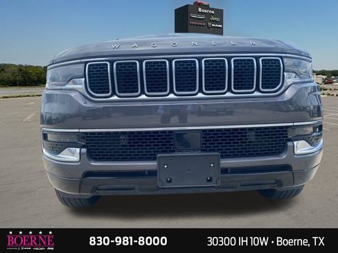 Used 2022 Jeep Wagoneer Series I RWD image 4