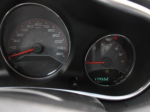 Used 2013 Dodge Avenger SE FWD image 7