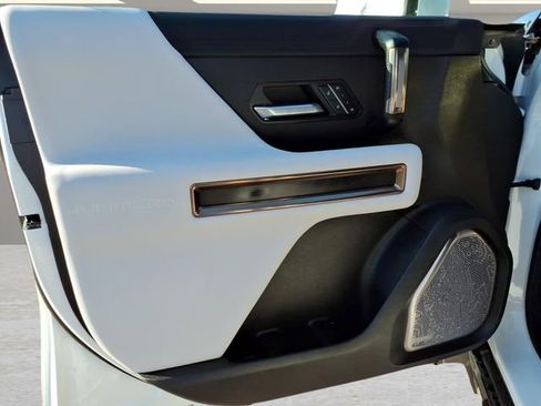 Used 2025 GMC Hummer EV 3X AWD/4WD image 17