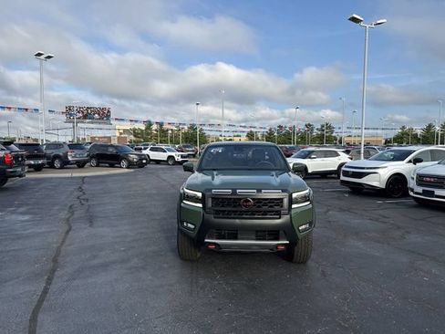 Used 2025 Nissan Frontier PRO-4X w/ Pro Convenience Package AWD/4WD image 7