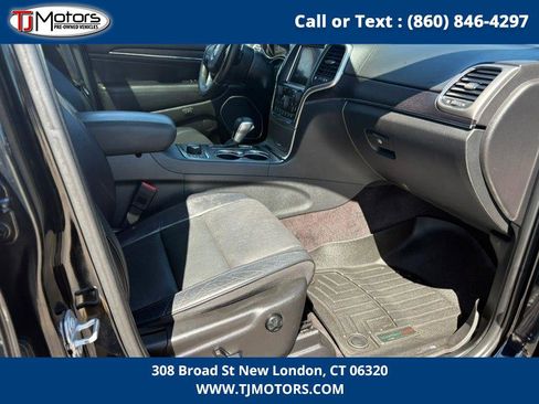 Used 2017 Jeep Grand Cherokee Summit AWD/4WD image 13